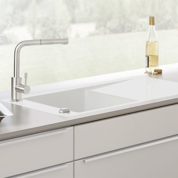timeline-60-flat-villeroy-boch-zlewozmywak-ceramiczny-na-rowni-z-blatem.jpg