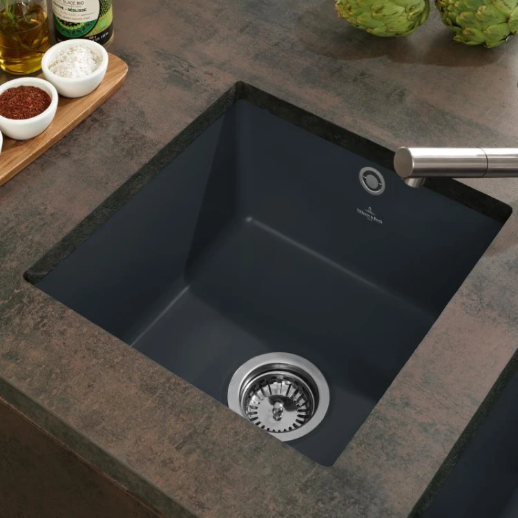 Subway SU 50 Villeroy&Boch zlew ceramiczny ebony czarny 332501S5
