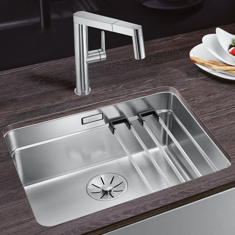 etagon-500-u-blanco-zlewozmywak-podwieszany-stal-521841-aranż.jpg