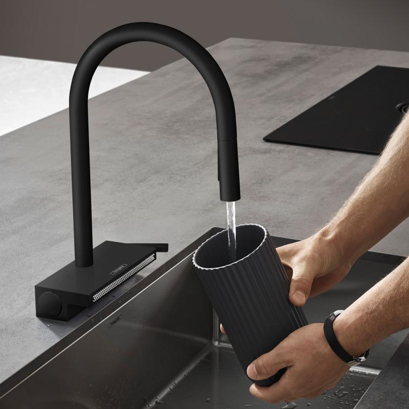 Aquno_Select_M81_Hansgrohe_bateria_kuchenna_z_wyciąganą_wylewką_sBox_czarny_mat_73831670_comfort_zone_170